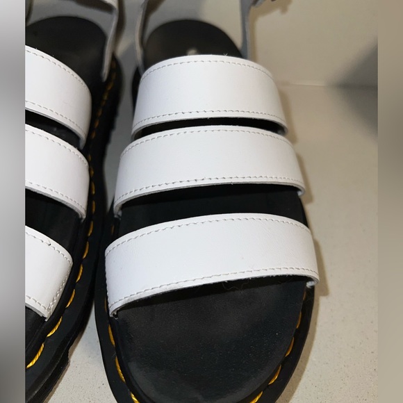NIB Dr. Martens Blaire Sandals size 7 - Picture 10 of 13